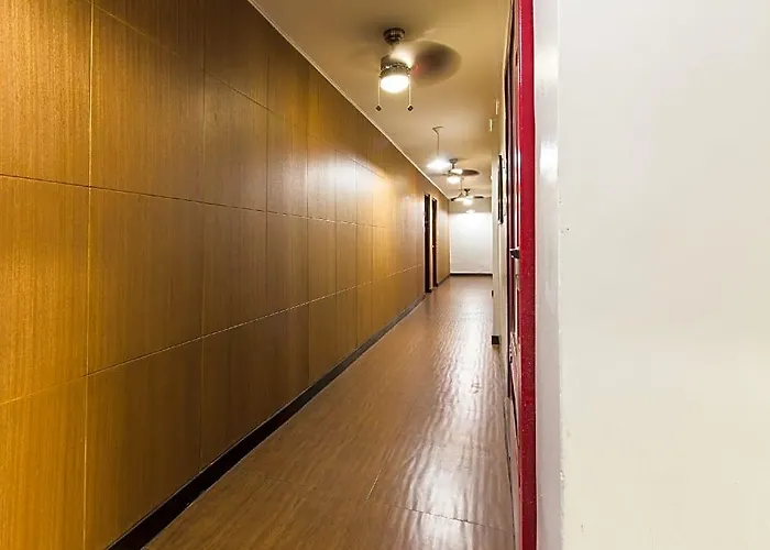 Motel Ava Malate 2*